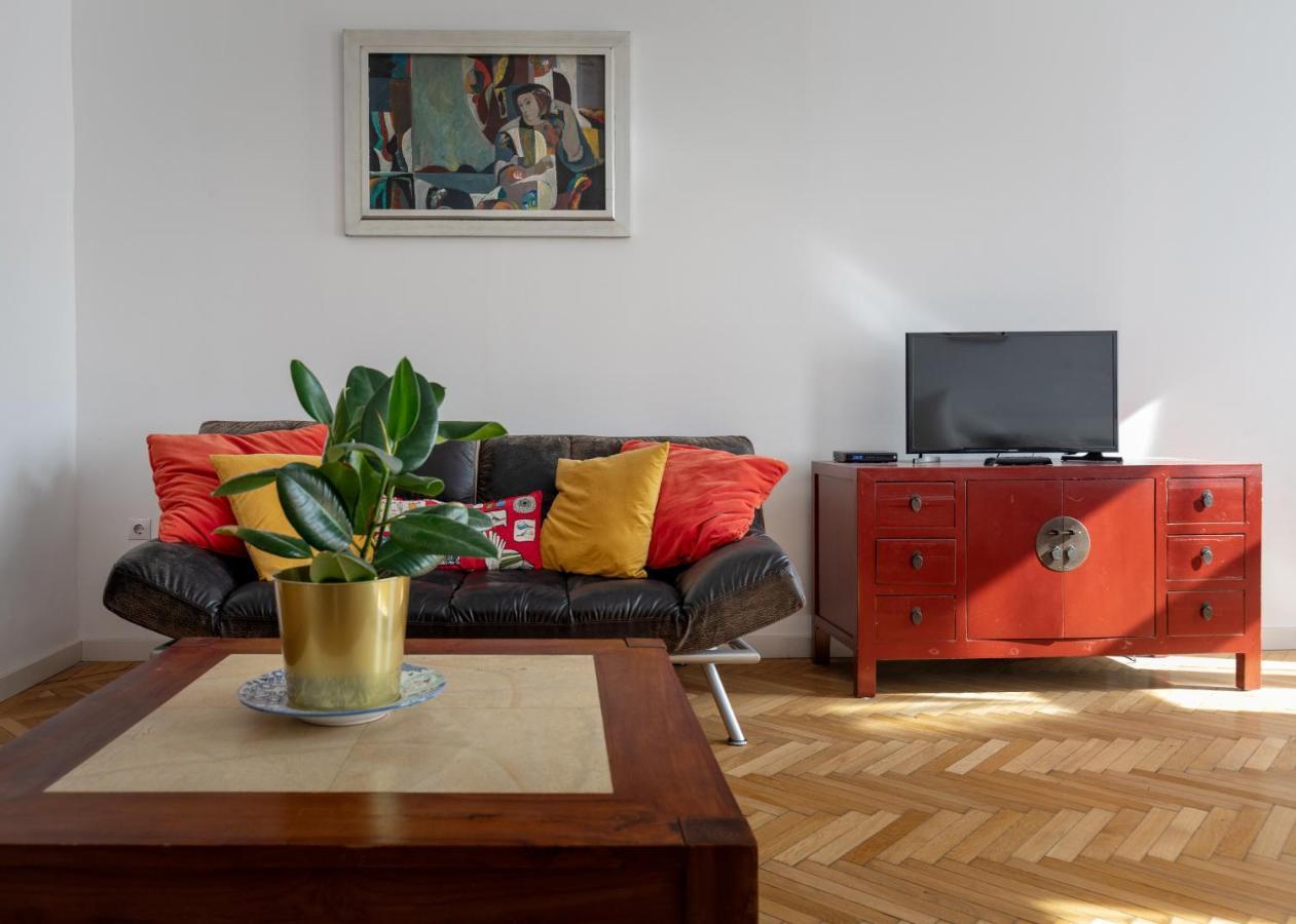 Bright & Spacious Loft With Basilica View ブダペスト エクステリア 写真