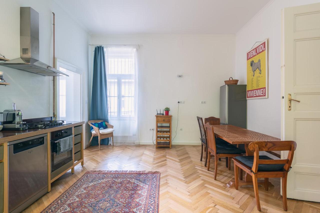 Bright & Spacious Loft With Basilica View ブダペスト エクステリア 写真